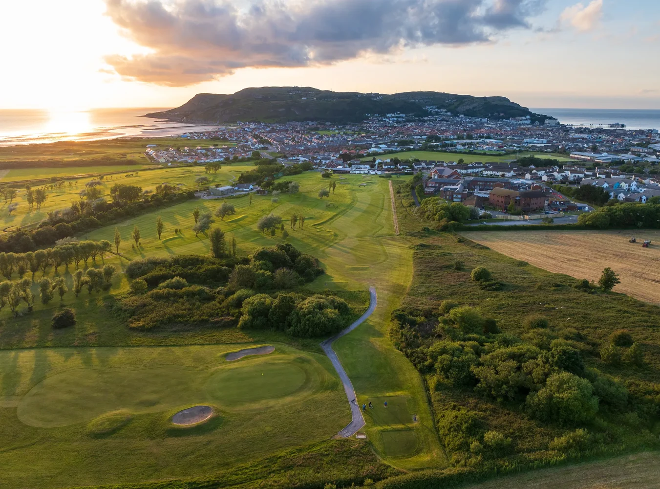 Hole 18, Maesdu, from the air