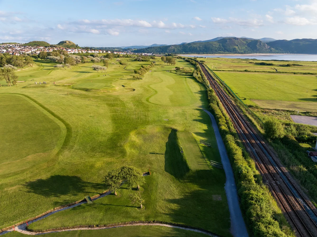 Hole 3, Y Rheilffordd, from the air